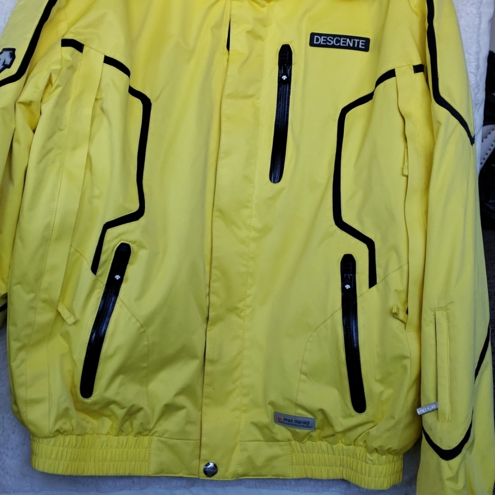 Descente Titan Thermo Technology ski Jacket - Picture 3 of 8